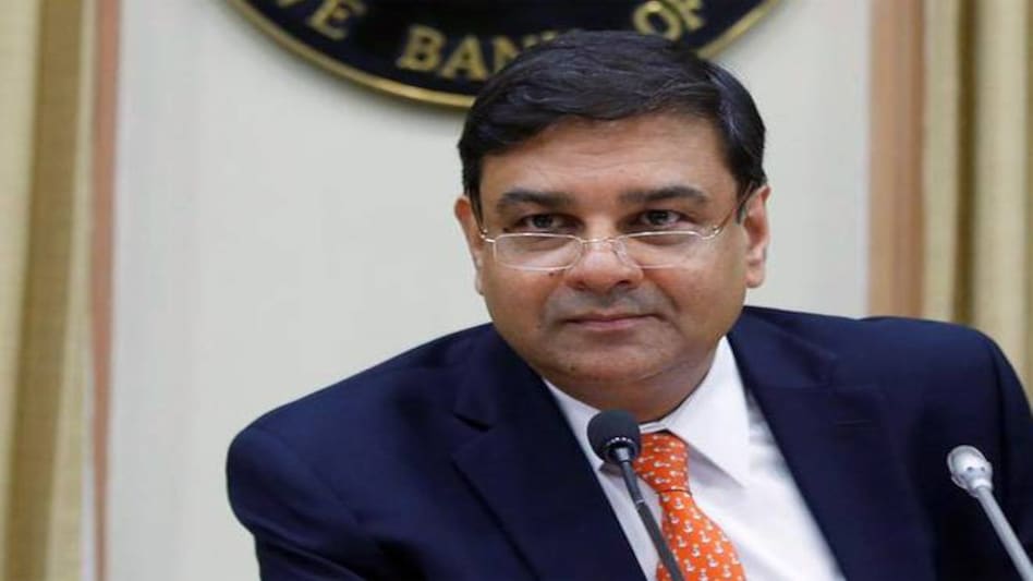 RBI keeps repo rate unchanged to control inflation, cuts SLR by 50 bps RBI keeps repo rate unchanged to control inflation, cuts SLR by 50 bps