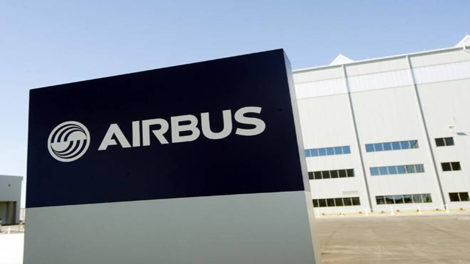 Airbus to sell 430 planes to Indigo Partners for $49.5 billion Airbus to sell 430 planes to Indigo Partners for $49.5 billion