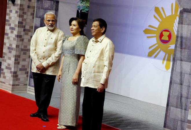 Modi briefly meets Trump, world leaders at ASEAN gala dinner