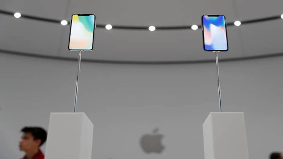 Apple iPhones to skip online sales to preserve brand image: Report Apple iPhones to skip online sales to preserve brand image: Report
