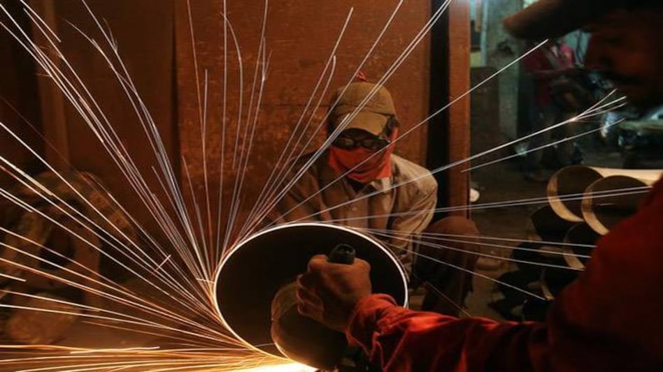 3 out of 4 workers in India fall in vulnerable employment category: ILO 3 out of 4 workers in India fall in vulnerable employment category: ILO