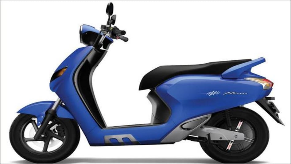 Auto Expo 2018: Twenty Two Motors launches Flow electric scooter with AI Auto Expo 2018: Twenty Two Motors launches Flow electric scooter with AI