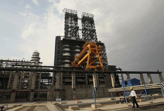 Falling crude oil prices see petrol prices cut by 89 paise, diesel gets cheaper by Re 1