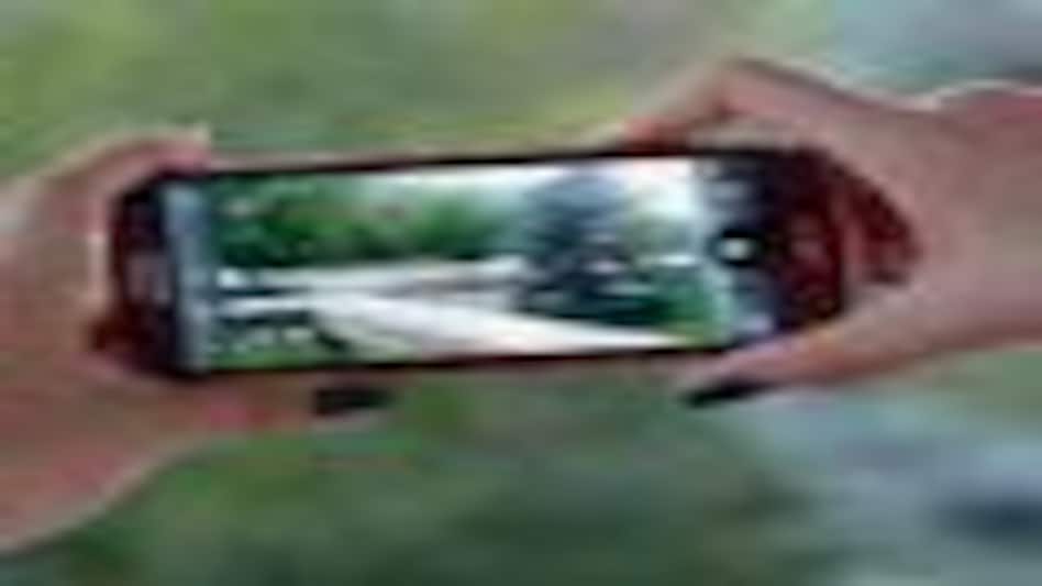 Online smartphone sales grow 23 per cent in India in 2017 Online smartphone sales grow 23 per cent in India in 2017