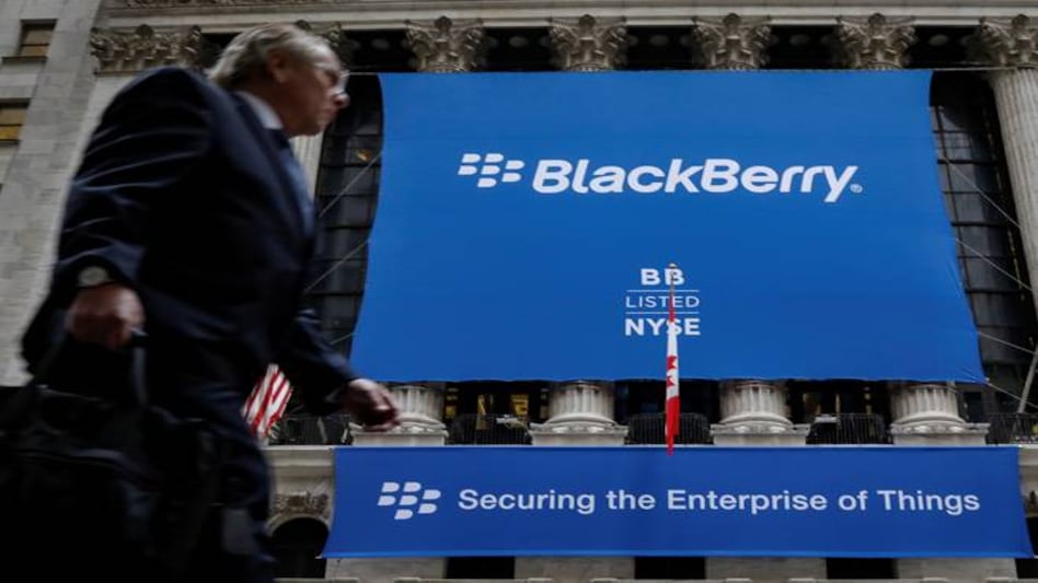 BlackBerry sues Facebook, WhatsApp, Instagram over patent infringement BlackBerry sues Facebook, WhatsApp, Instagram over patent infringement