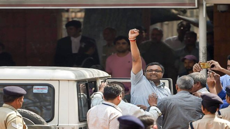 Karti Chidambaram arrives at Patiala House courts for hearing in connection with INX media case. Karti Chidambaram arrives at Patiala House courts for hearing in connection with INX media case.