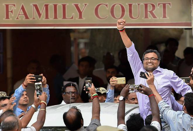 Karti Chidambaram gets protection from arrest till April 16 in Aircel-Maxis case