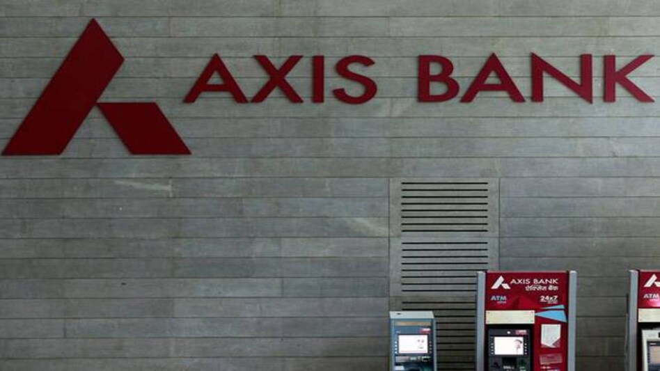 Axis Bank posts first-ever quarterly loss in Q4 at Rs 2,189 crore, asset quality worsens Axis Bank posts first-ever quarterly loss in Q4 at Rs 2,189 crore, asset quality worsens