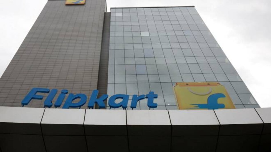 Flipkart join hands with MakeMyTrip to sell travel services on its platform Flipkart join hands with MakeMyTrip to sell travel services on its platform