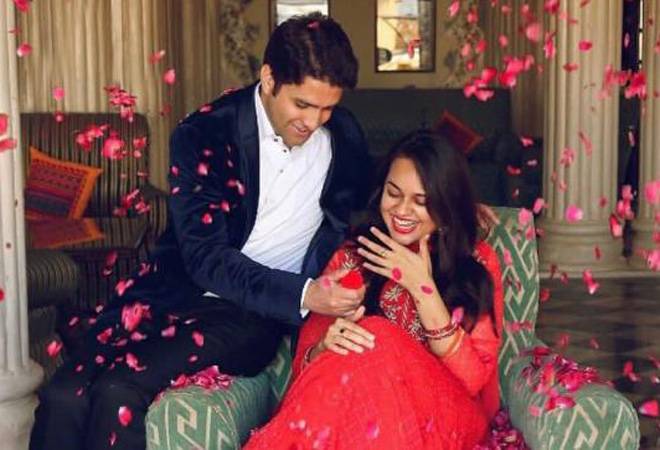 2015 IAS toppers Tina Dabi and Athar Aamir-ul-Shafi Khan tie the knot in Pahalgam