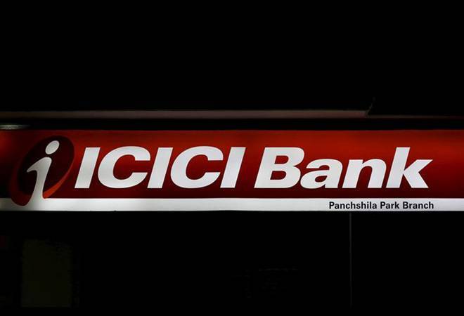 ICICI Bank chief's brother-in-law Rajiv Kochhar questioned by CBI for second day