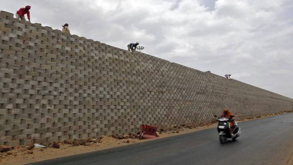 India infrastructure output growth slows to three-year low in 2017-18 India infrastructure output growth slows to three-year low in 2017-18