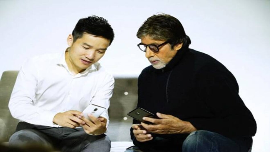 Amitabh Bachchan, Pete Lau discuss OnePlus 6; leak image of the device accidentally Amitabh Bachchan, Pete Lau discuss OnePlus 6; leak image of the device accidentally