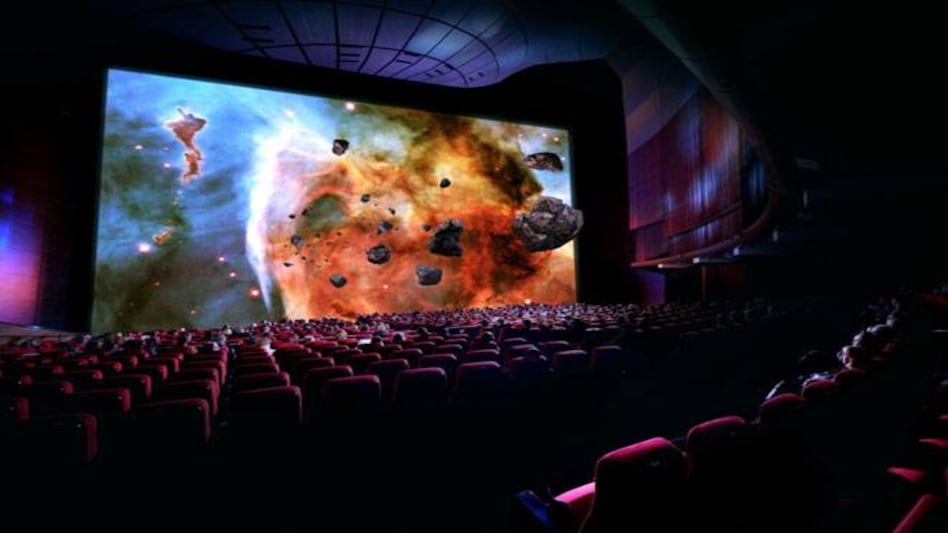 Samsung aims to replace movie projectors in theatres with its Onyx Cinema LED screens Samsung aims to replace movie projectors in theatres with its Onyx Cinema LED screens