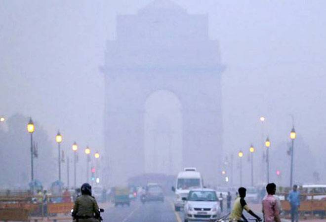Delhi gasps for breath as air pollution worsens due to dust storms