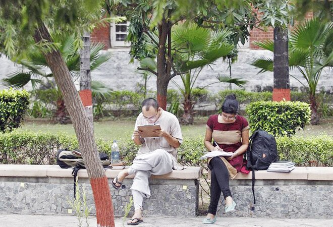 DU admissions: 6 times more students admitted than in 2017, BCom Hons top course