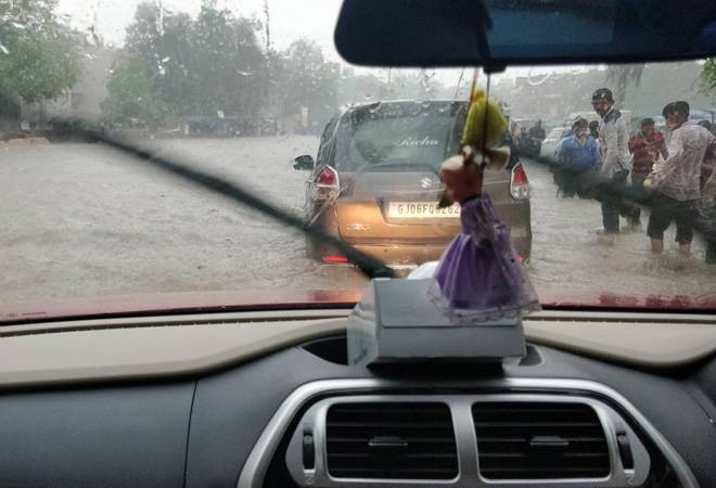 Man tweets a picture of TUV 300 cruising through water to Anand Mahindra, receives epic reply