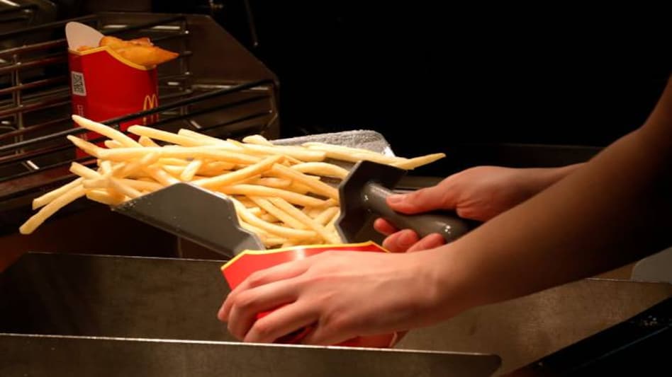 McDonald's is using cooking oil to fuel trucks; here's how they're doing it McDonald's is using cooking oil to fuel trucks; here's how they're doing it