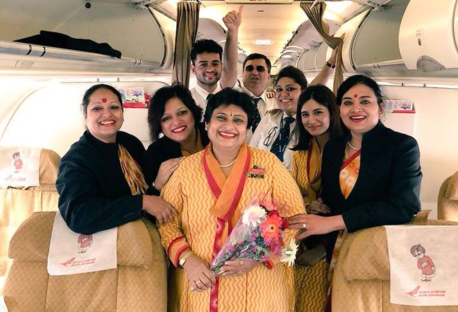 Air India hostess takes last trip of her career on flight with daughter as pilot