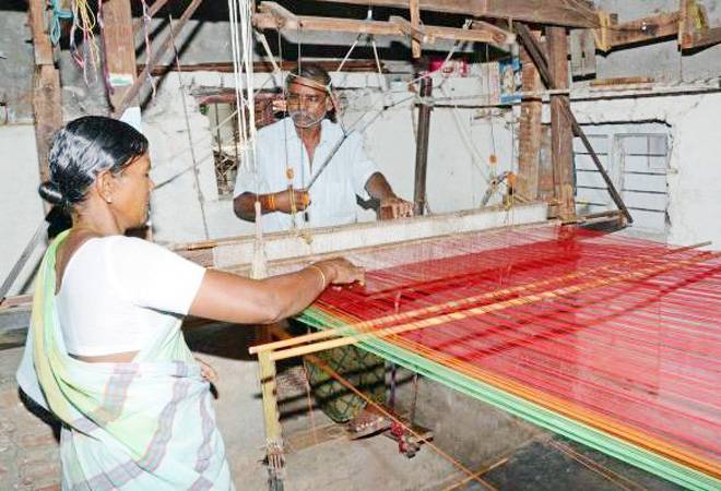 Handloom Day: Time to weave out the knots