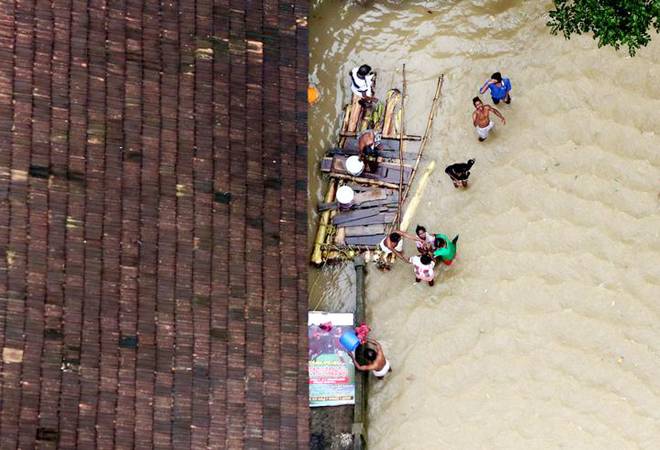 Kerala floods: HDFC Bank to adopt 30 villages for rehabilitation, donate Rs 10 crore to CM's relief fund