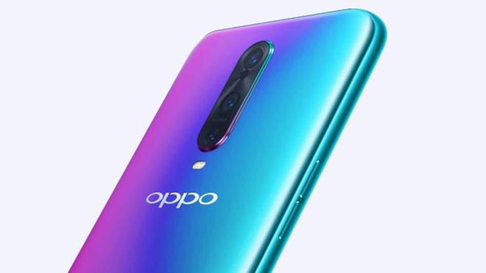 Oppo R17 Pro with triple cameras, in-display fingerprint sensor launched: Price, specifications, features Oppo R17 Pro with triple cameras, in-display fingerprint sensor launched: Price, specifications, features