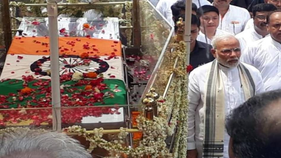 PM Modi alongside Vajpayee's funeral procession PM Modi alongside Vajpayee's funeral procession