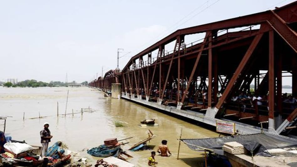 Rail services affected on Old Yamuna Bridge in Delhi after water crosses danger mark Rail services affected on Old Yamuna Bridge in Delhi after water crosses danger mark