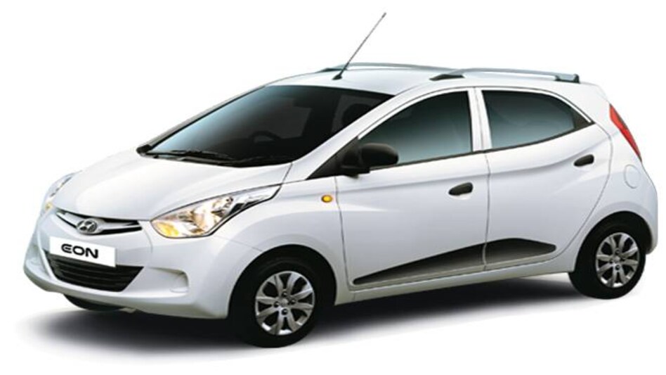 Hyundai Eon gets massive discounts of up Rs 60,000 before official unveiling of Santro Hyundai Eon gets massive discounts of up Rs 60,000 before official unveiling of Santro
