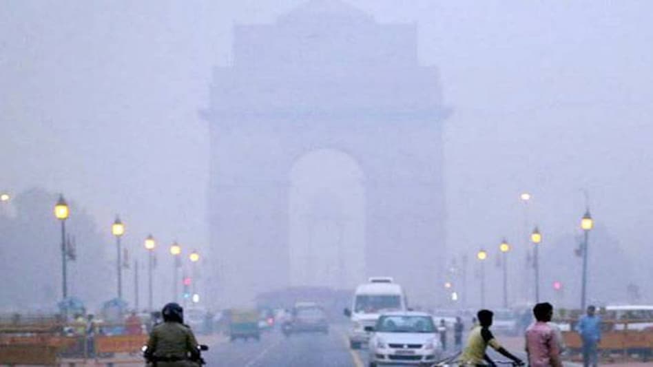 Delhi pollution: Private cars to be stopped if air quality worsens, says official Delhi pollution: Private cars to be stopped if air quality worsens, says official