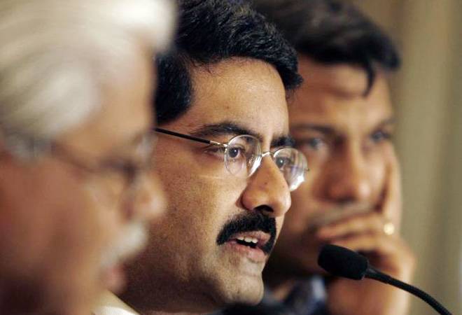 Stress in the telecom sector! Kumar Mangalam Birla meets DoT secretary
