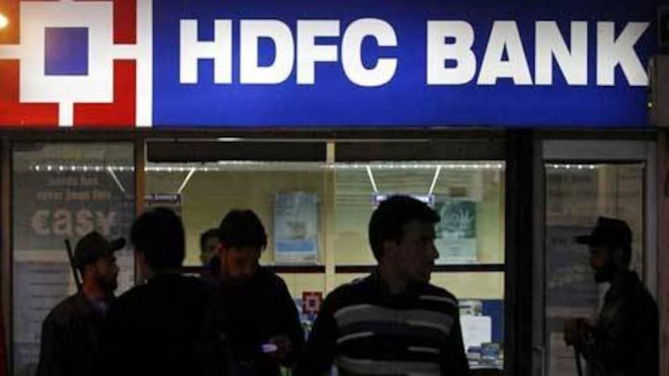 HDFC Bank hikes deposit rates, Bank of Baroda raises lending rate HDFC Bank hikes deposit rates, Bank of Baroda raises lending rate
