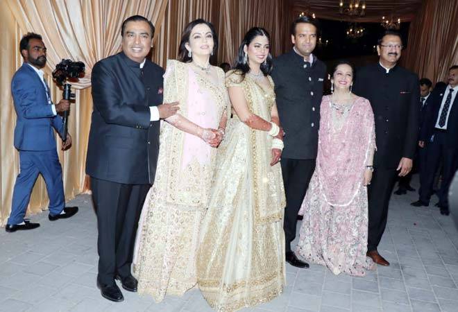 Isha Ambani-Anand Piramal wedding reception starts in Mumbai; check out latest pictures from venue