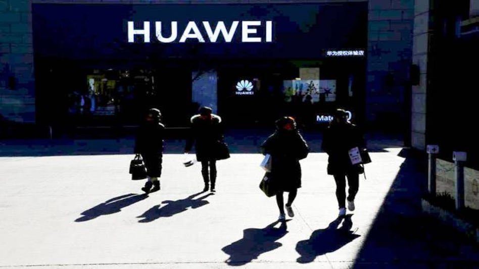 Czech cyber watchdog warns against using Huawei, ZTE products Czech cyber watchdog warns against using Huawei, ZTE products