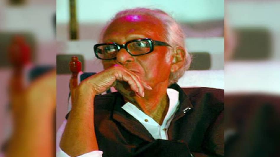 Veteran filmmaker Mrinal Sen passes away at 95 Veteran filmmaker Mrinal Sen passes away at 95