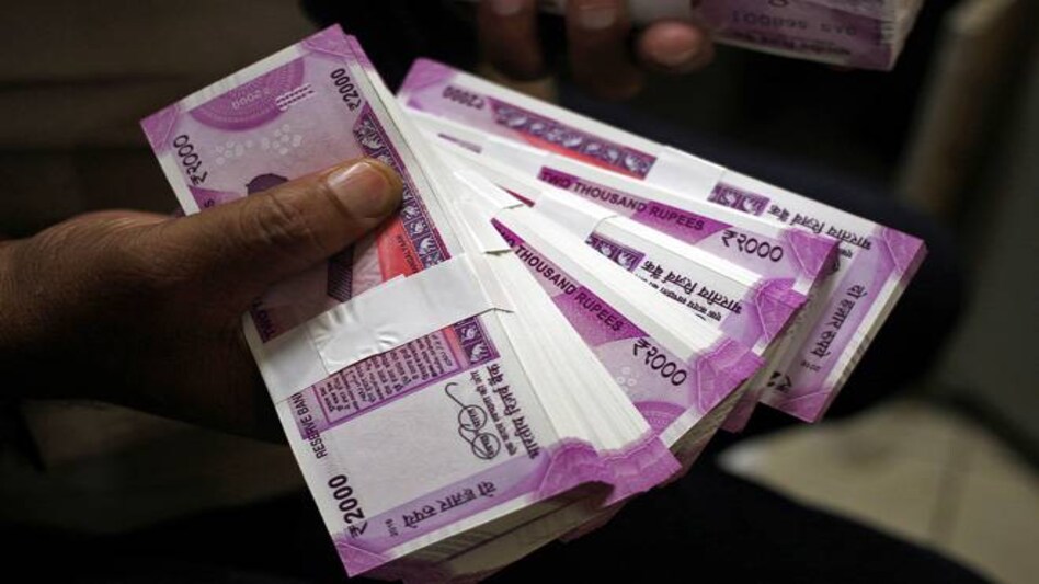 7th Pay Commission: Maharashtra govt approves salary hike for 17 lakh employees 7th Pay Commission: Maharashtra govt approves salary hike for 17 lakh employees