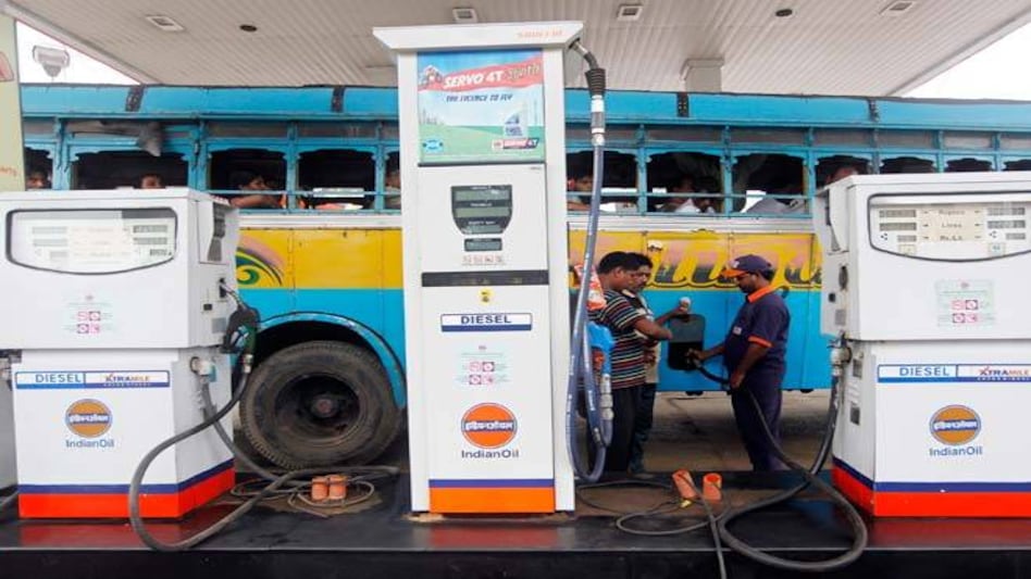 Last day to win 5 litres of free petrol under SBI scheme; here's how to avail the offer Last day to win 5 litres of free petrol under SBI scheme; here's how to avail the offer
