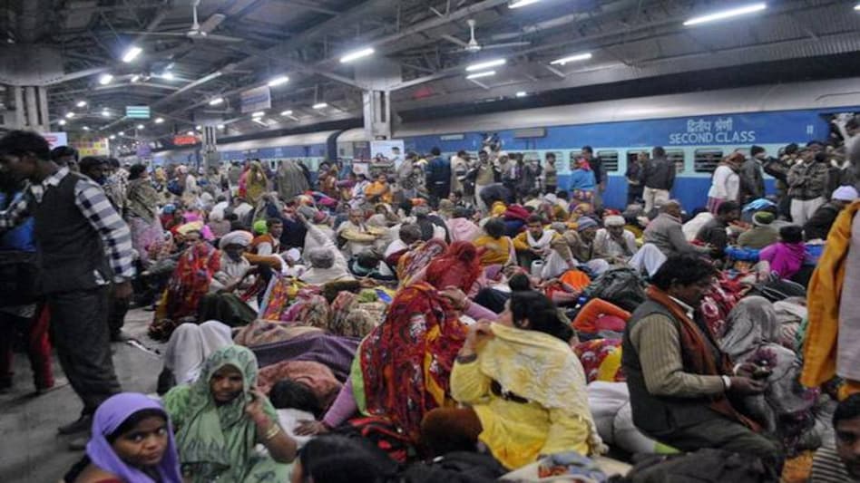 Railways to run 800 special trains during 2019 Kumbh Mela Railways to run 800 special trains during 2019 Kumbh Mela