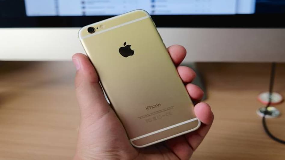 Apple reports Q1 results, slow iPhone sales pull down revenue Apple reports Q1 results, slow iPhone sales pull down revenue