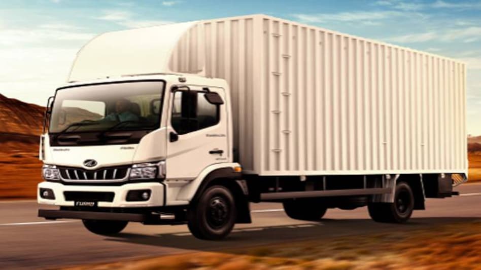 Mahindra launches FURIO truck for Rs 17.45 lakh Mahindra launches FURIO truck for Rs 17.45 lakh