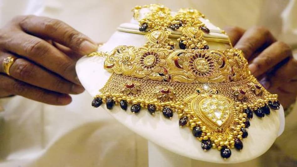 Gem and jewellery body to issue ID cards, Swasthya Kosh health insurance scheme for artisans Gem and jewellery body to issue ID cards, Swasthya Kosh health insurance scheme for artisans