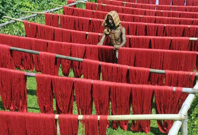 Microsoft's Project ReWeave helps handloom weavers to sell products online Microsoft's Project ReWeave helps handloom weavers to sell products online