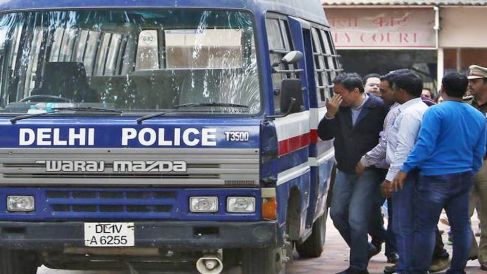 CBI grills Kolkata top cop, ex-TMC MP over Saradha chit fund and Rose Valley scams CBI grills Kolkata top cop, ex-TMC MP over Saradha chit fund and Rose Valley scams