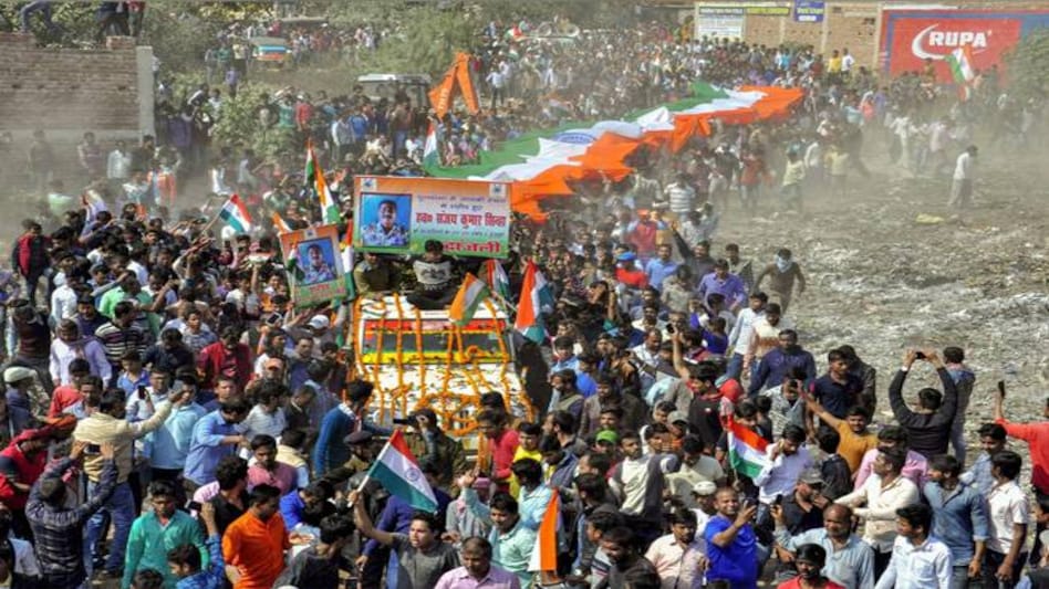 Mortal remains of Pulwama terror attack martyrs reached their homes. (Above) Funeral procession of CRPF jawan Sanjay Singh in Masaurhi, Patna. Photo credit: PTI Mortal remains of Pulwama terror attack martyrs reached their homes. (Above) Funeral procession of CRPF jawan Sanjay Singh in Masaurhi, Patna. Photo credit: PTI