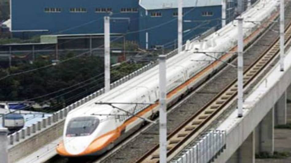 NY man dragged to death after his clothes gets caught on subway train: report NY man dragged to death after his clothes gets caught on subway train: report