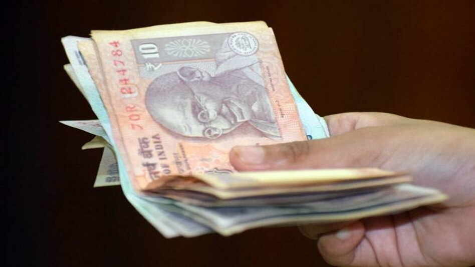 7th Pay Commission: Government employees may soon get pay hike 7th Pay Commission: Government employees may soon get pay hike
