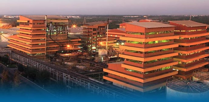 APSEZ, part of Gautam Adani-led Adani Group had recorded 100 MT cargo in 2013-14 APSEZ, part of Gautam Adani-led Adani Group had recorded 100 MT cargo in 2013-14