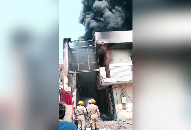 Massive fire breaks out at chemical factory in Delhi's Mundka Massive fire breaks out at chemical factory in Delhi's Mundka