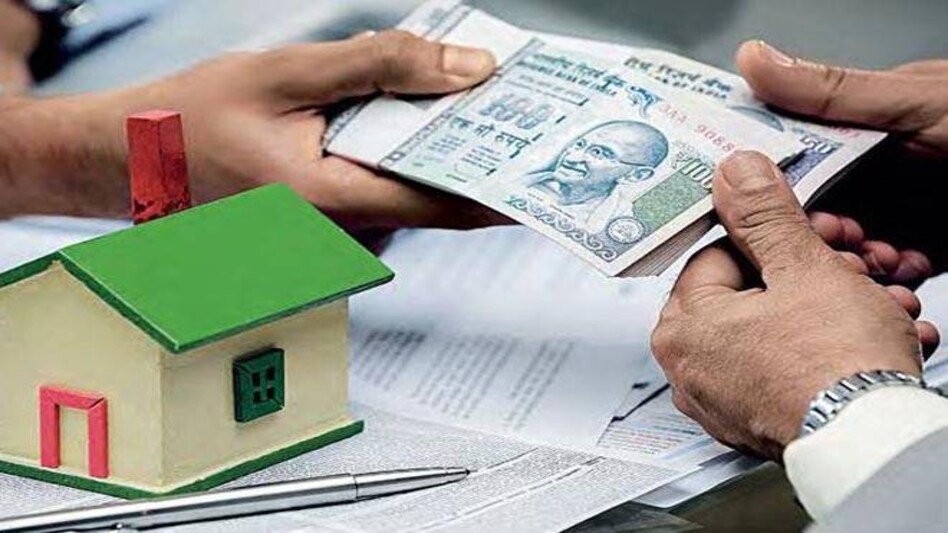 The DDA has offered to sell around 18,000 flats this time. The DDA has offered to sell around 18,000 flats this time.