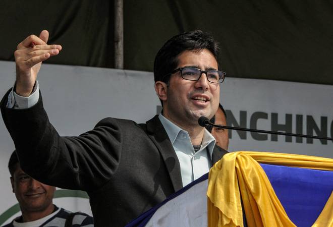 Former IAS topper Shah Faesal launches political outfit in Srinagar, Shehla Rashid joins him